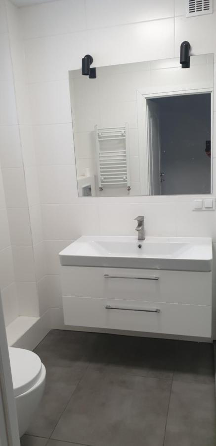 Apartament W Centrum Kielc Z Prywatnym Parkingiem Kielce Zewnętrze zdjęcie