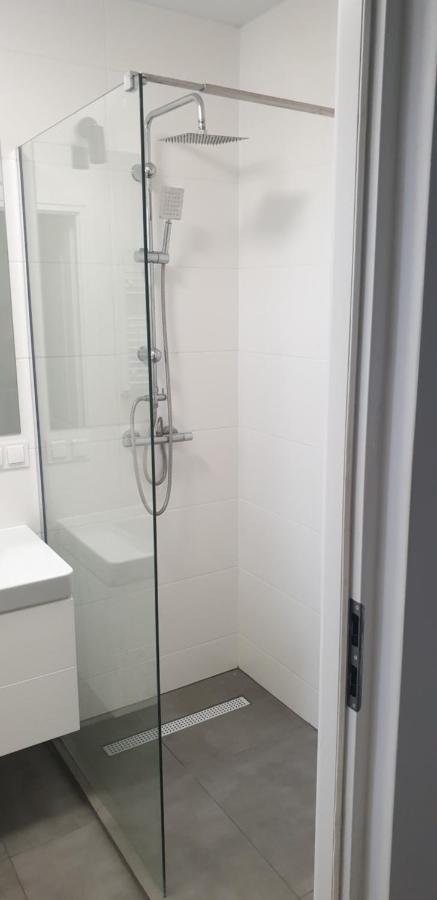 Apartament W Centrum Kielc Z Prywatnym Parkingiem Kielce Zewnętrze zdjęcie