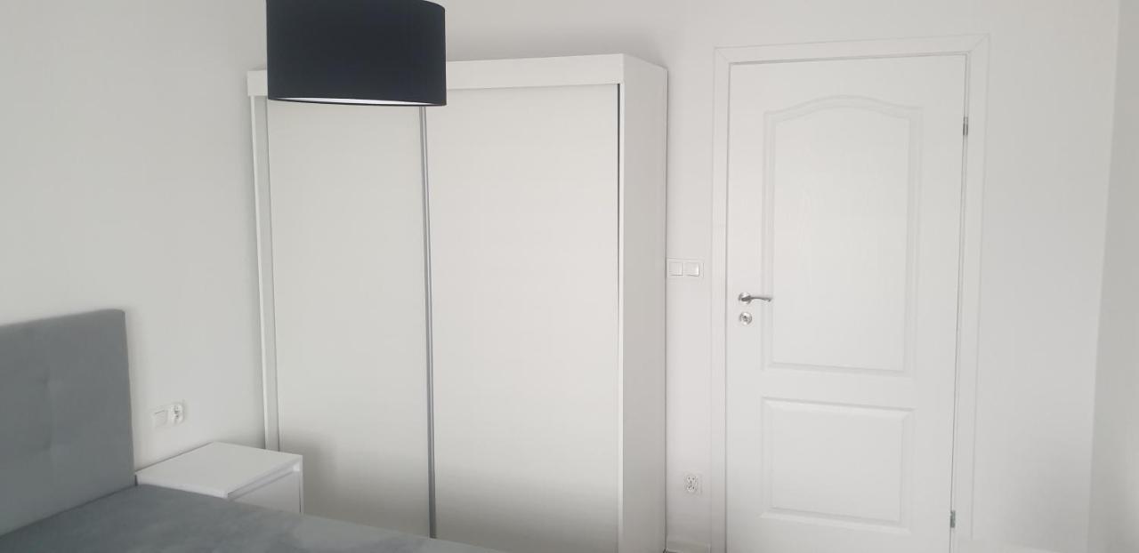Apartament W Centrum Kielc Z Prywatnym Parkingiem Kielce Zewnętrze zdjęcie
