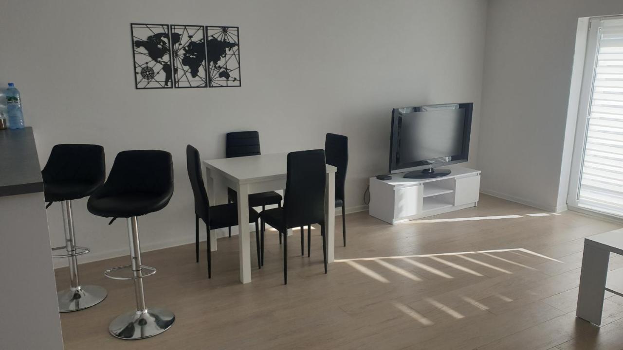 Apartament W Centrum Kielc Z Prywatnym Parkingiem Kielce Zewnętrze zdjęcie